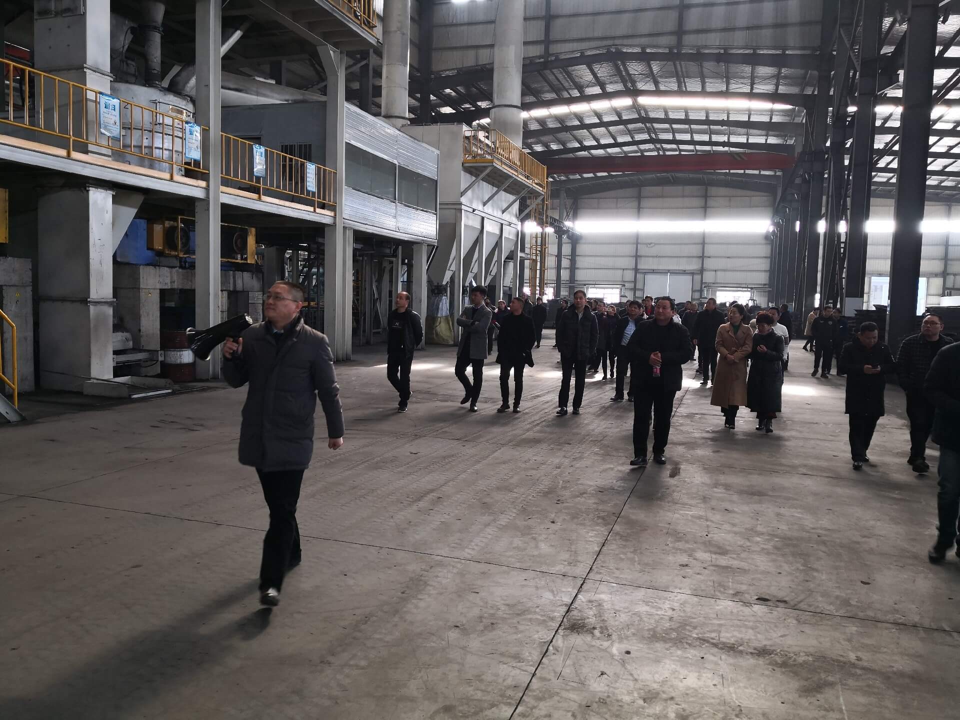 9月10日武汉经济开发区领导来我司考察六防井盖